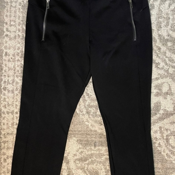 Black Pants - Picture 5 of 5